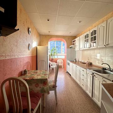 Дарницький бульв., 3