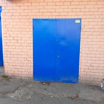 Старомостова пл. (Миколи Островського), 3