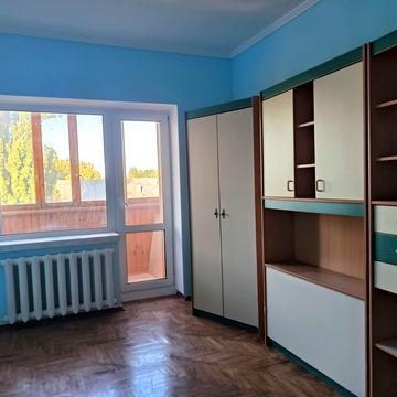 Вацлава Гавела бульв. (Івана Лепсе), 34-Б