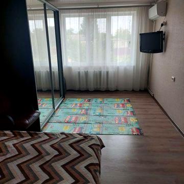 Продаю 2-х кімнатну квартиру