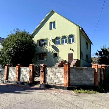 Продається будинок на Басів Куті