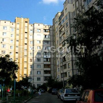 Продаж 3 кімнатної квартири ,вул.Вишняківська 8,Осокорки