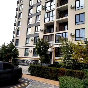 Практична вул., 1