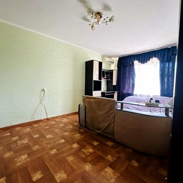 Площа польова, 7