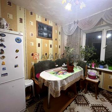 Продається простора 2-кім квартира