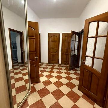 Довгострокова оренда 2к Квартира Тараса Бобанича «Хаммера» (Короленка Володимира) вулиця