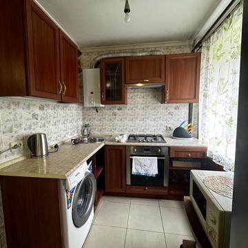 Івана Пулюя вул., 2