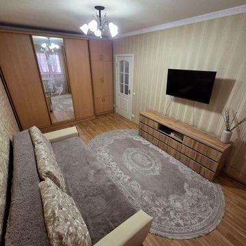Продам 1 кімнатну квартиру/ З меблями та побутовою технікою