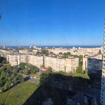 Парусна вул. (Героїв Сталінграду), 18