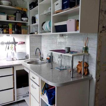Продам на салтовке 1кв 9/9 ,есть тех этаж