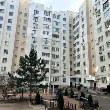 Квартира на ул. Бреуса в кирпичном доме . ЖК Бреуса 61/9