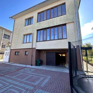 Терміновий продаж будинок з ремонтом все залишається ,ділянка 20 сотих