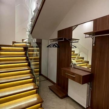 Незалежності вул., 8г