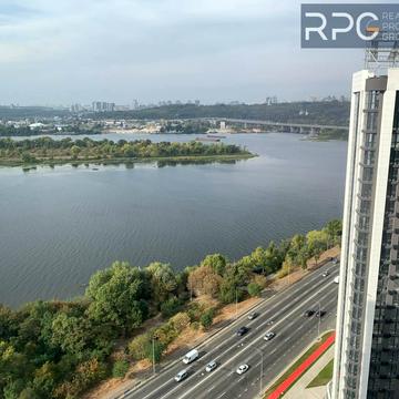 Дніпровська набережна вул., 17в
