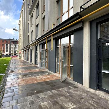 Західна вул., 2