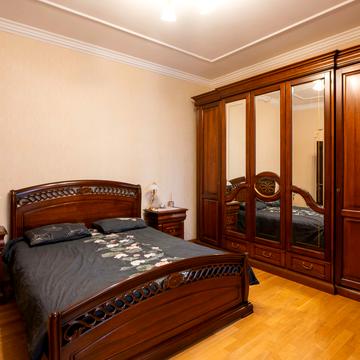 Лесі Українки бульв., 7-Б