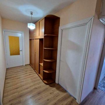 Оренда двокімнатної квартири з гарним краєвидом в центрі Сихова