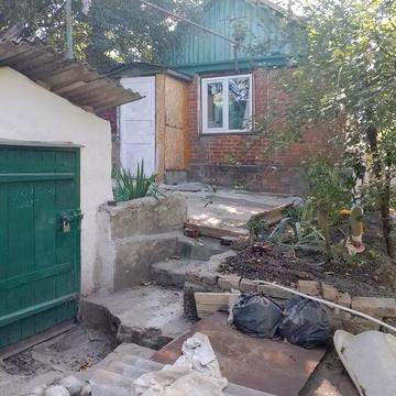 Продам дом в городе Изюме. Цена 450000 гр