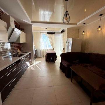 Продам 2 кім.кв з євроремонтом