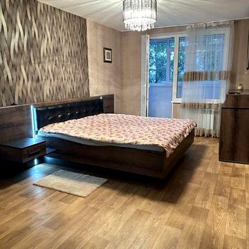 3 кімнатна квартира (Ново-Баварський район) хол гора 10 хв