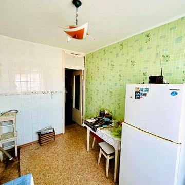 Продам 3-и кімнатну квартиру мікрорайон Шкільний.