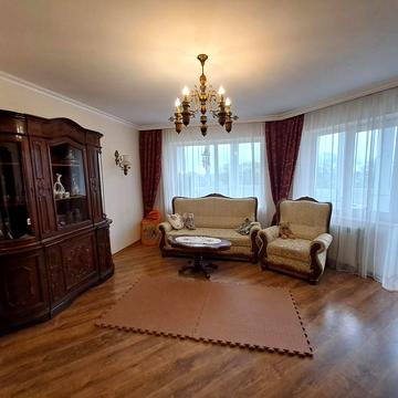 Симоненка вул., 6