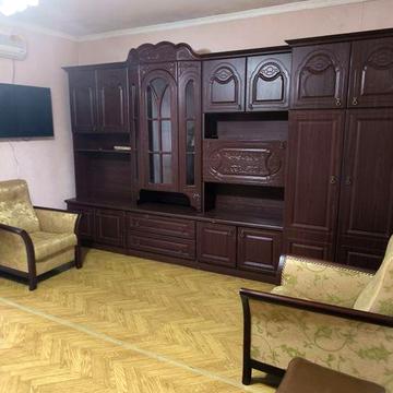 Оренда 2-кімнатної квартири, центр міста, вул. Театральна