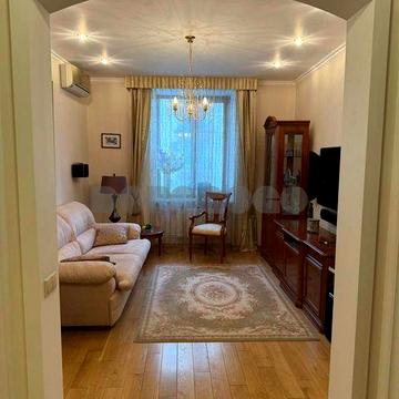 Продаж 2к. квартири, центр Києва, вул.  Євгена Чикаленка 2-4/7