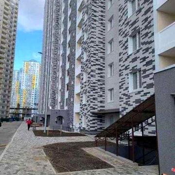Продаж 3к квартири, вул. Ревуцького 54-Б