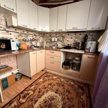 Горизонт - 3к.кв. (70м2) ул. Большая Кольцевая (м. Идустриальная)