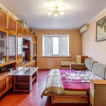 Продаж 3-х кімнатної квартири - Тростянецька 8