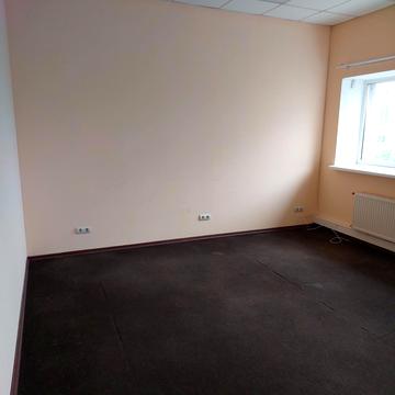 Генерала Миколи Юнаківа вул., 9