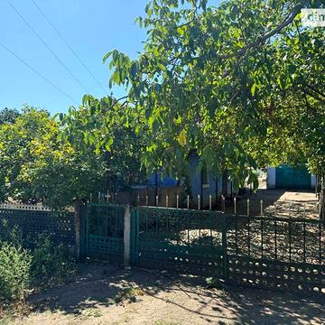 Продаж 3к Дім Центральна
