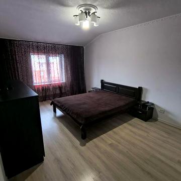 Продам 2 кімнатну квартиру у м. Бровари по вул. Грушевського 17 г.