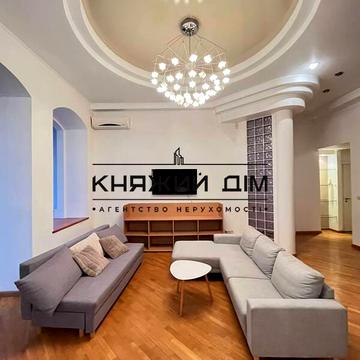 Михайлівська вул., 19