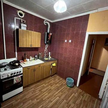 2-кімнатна квартира, район 5 школи, цегла, чешка, 63 м²