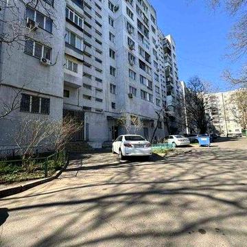 В продаже квартира  с отличной локацией под ремонт на Таирова