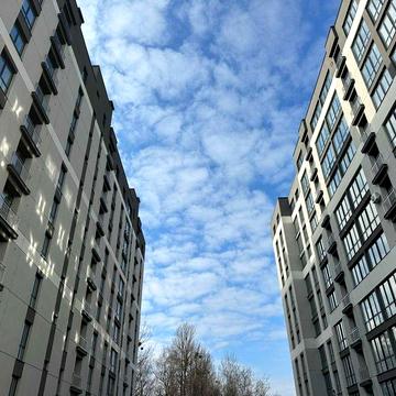 Готова 2 кім.квартира поруч парку та озера!