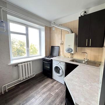 Степана Бандери вул., 60