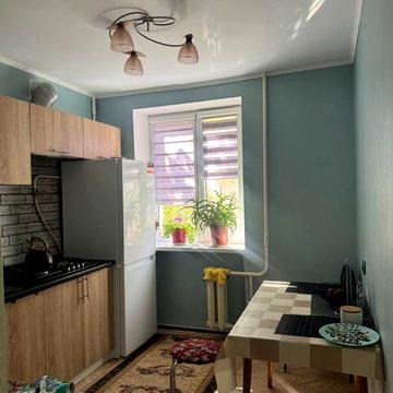 Продам 1-но ком квартиру в кирпичном доме в центре