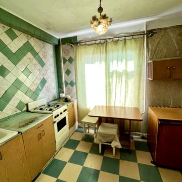 Продам 2-комн.кв. ул. Лахтинская , 8/9