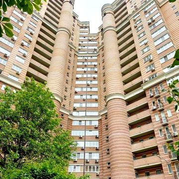 Голосіївська 13-Б  Простора Видова 2-кімн (85 кв.м) ЖК Голосіїво