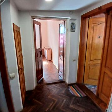 Станіславська вул., 7