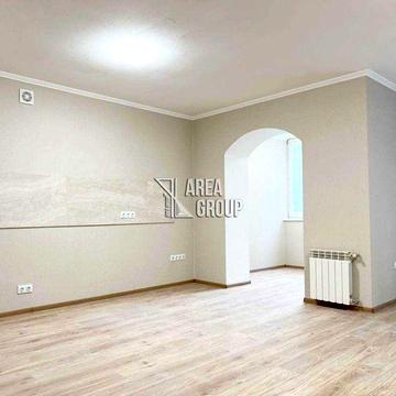 Центр! 1-кімнатна квартира-студія з ремонтом в самому центрі міста