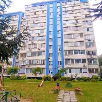 Продам 2к квартиру в Броварах Грушевського 17г