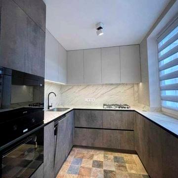 Продам 3 комн кв Ремонтом 2 эт Большая Кольцевая метро Индустриальн OA