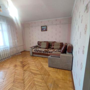 Української Дивізії вул., 14
