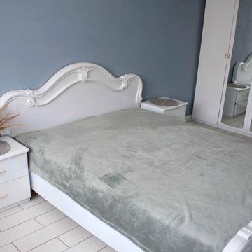 Богдана-Ігора Антонича вул., 5