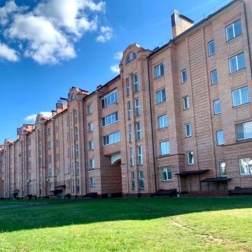 Простора 2-кімн. 70 м², 1-й поверх + ділянка під гараж | Житло/бізнес
