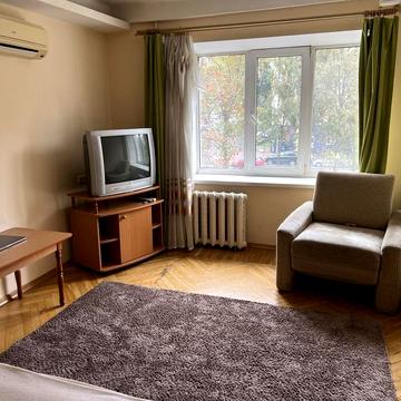 Лесі Українки бульв., 5б
